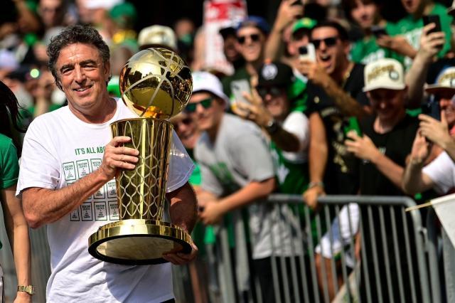 绿军夺冠卖队！首发10亿合同在身 老板见好就收