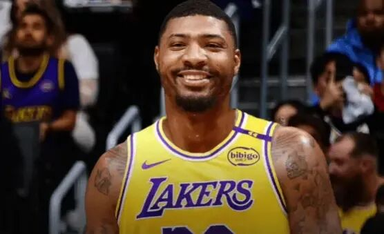 开云入口-湖人斯马特：裁判不可能吹罚所有动作，最强硬球队才能主导节奏|黄蜂|马库斯·斯马特|亚特兰大老鹰队|夏洛特黄蜂队|马库斯-斯玛特_新浪体育_新浪新闻