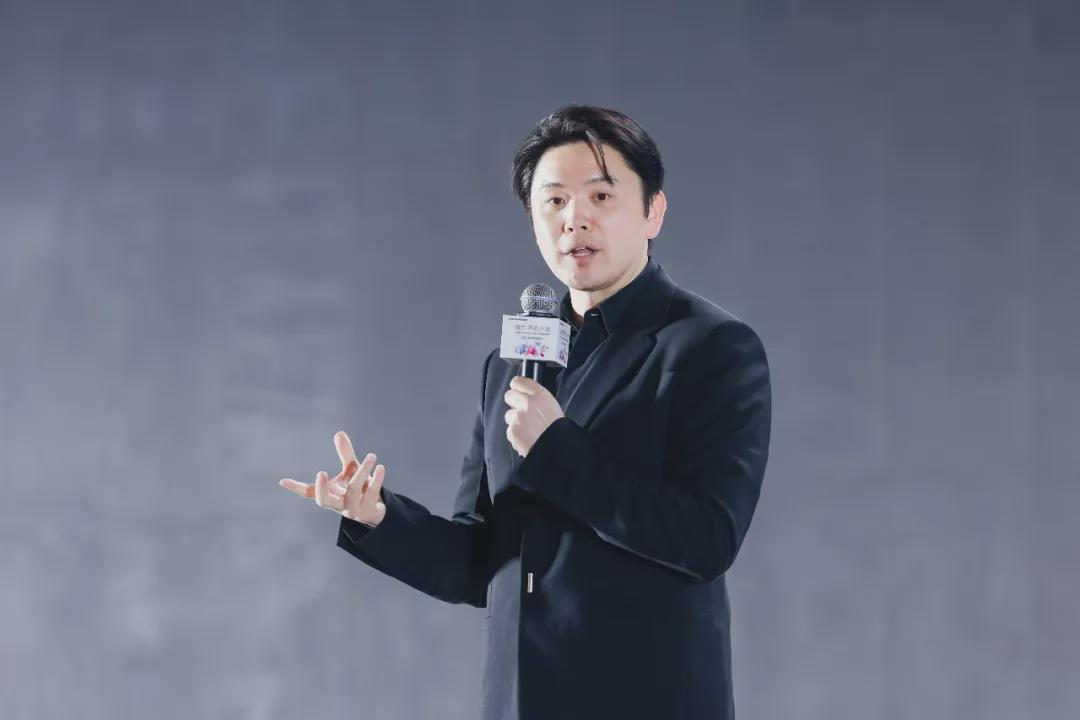 开云服务-即将成为世界首富的中国男人